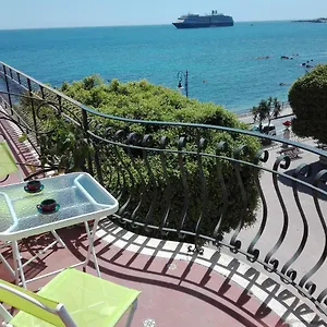 Plaza Giardini-Naxos
