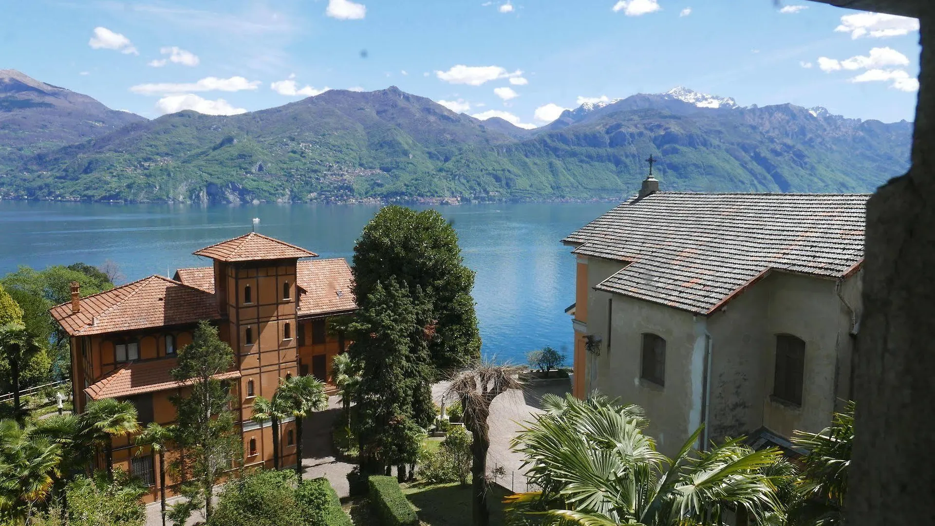 Хостел Lake Como Peace Lodge - Casa Della Pace Менаджо