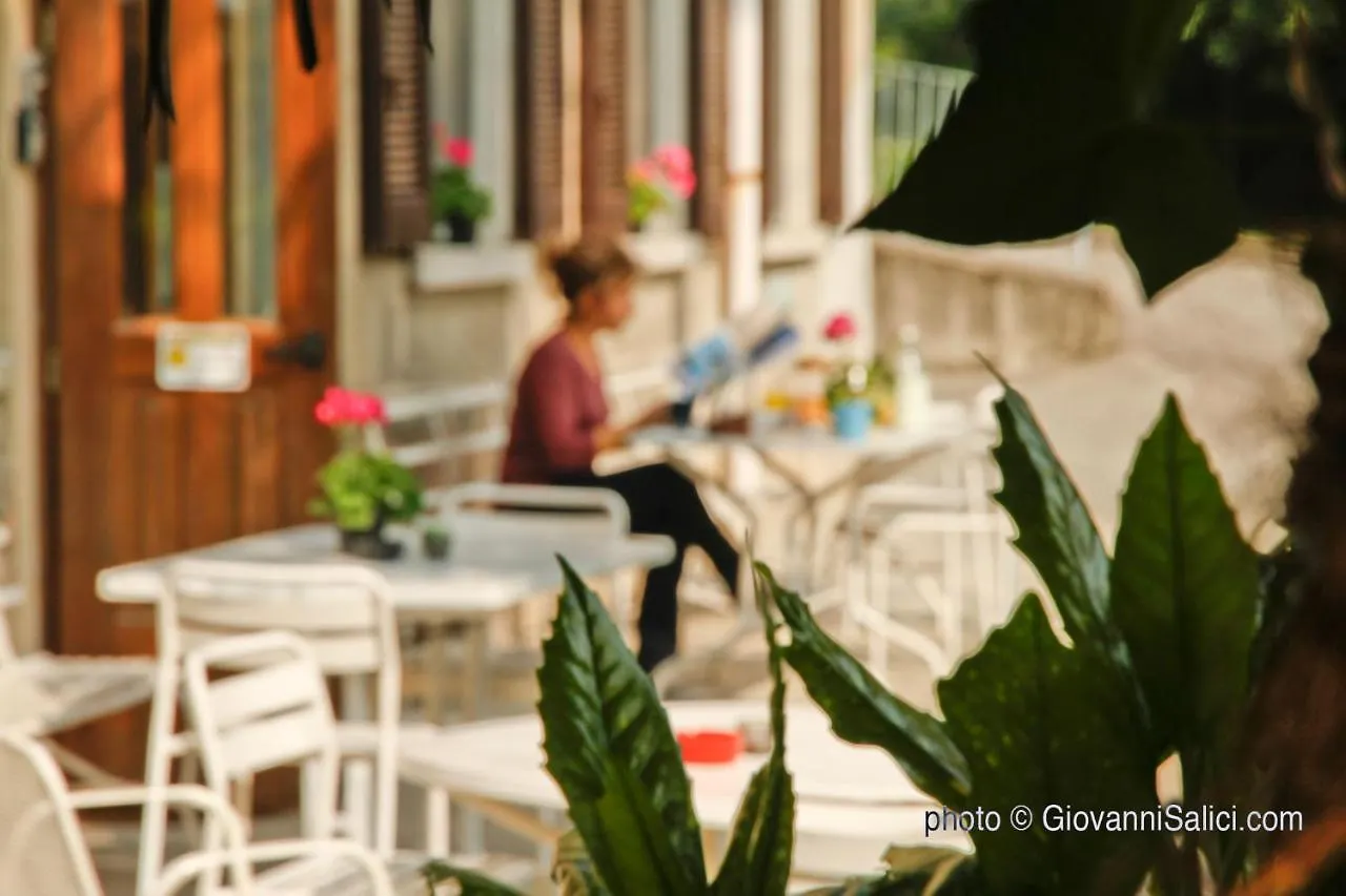 Santangela Hostel & Rooms Menaggio Italy