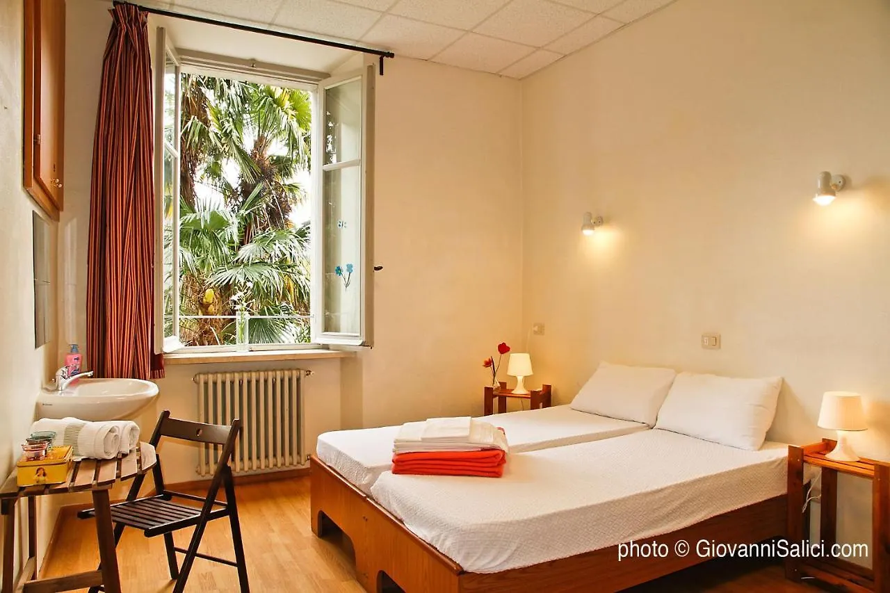 Santangela Hostel & Rooms Menaggio