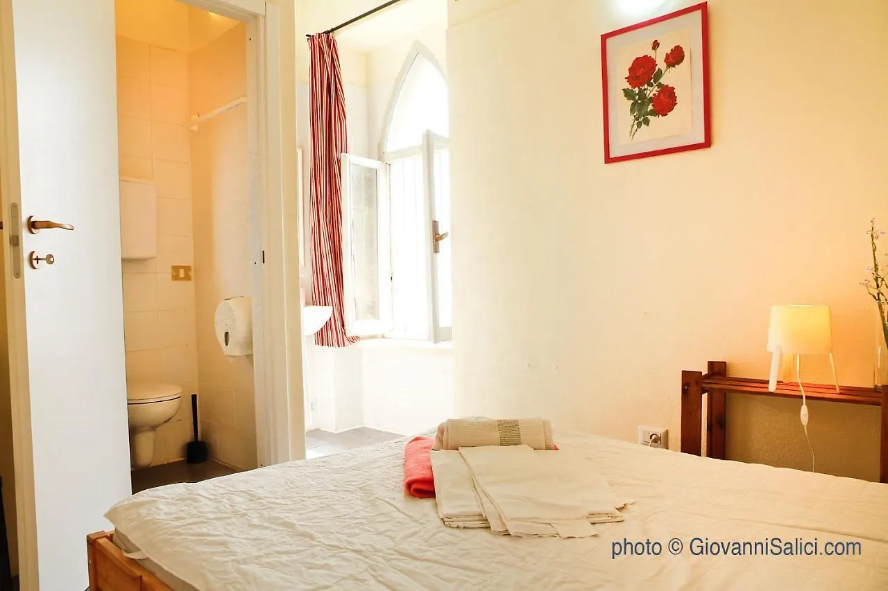 Santangela Hostel & Rooms Menaggio